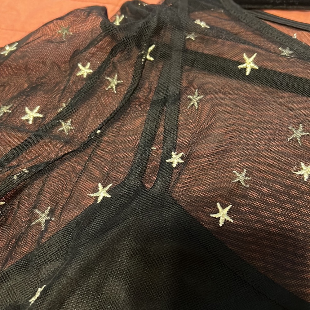 2 in 1 black mesh short sleeve cropped top - Picture 4 of 4